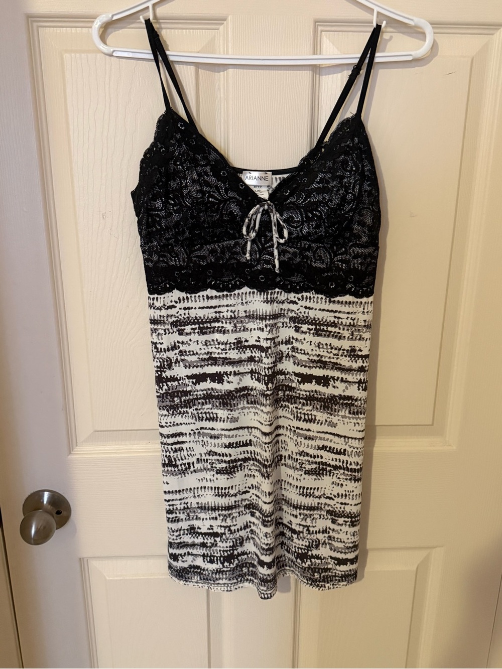 Arianne Black and White Lace-Detail Slip with pads